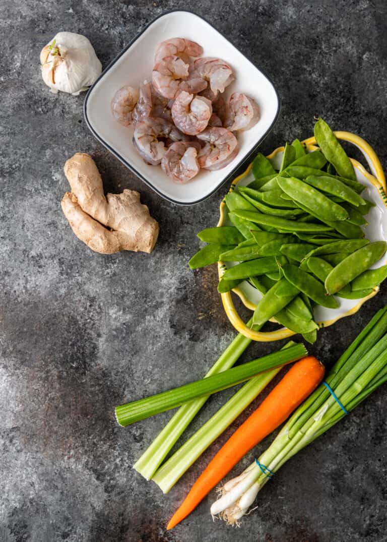 ingredients to make shrimp and snow peas